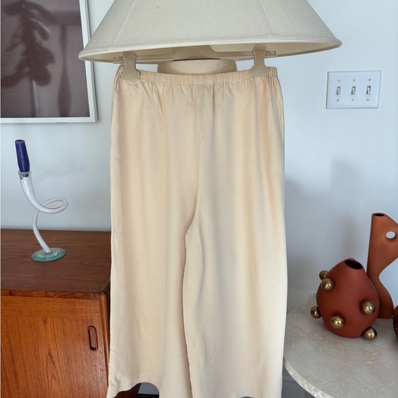 The Row Beige Elastic-Waist Pants - Picture 6 of 6